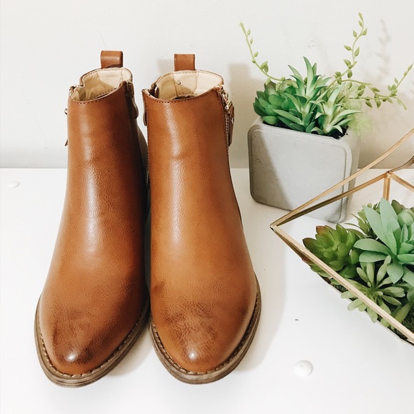 Anya Booties - Picture 4 of 6